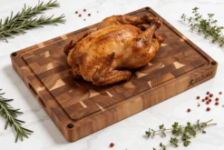 Billot de cuisine Wusaki en bois d'acacia réversible damier 48 x 35 x 3,8cm