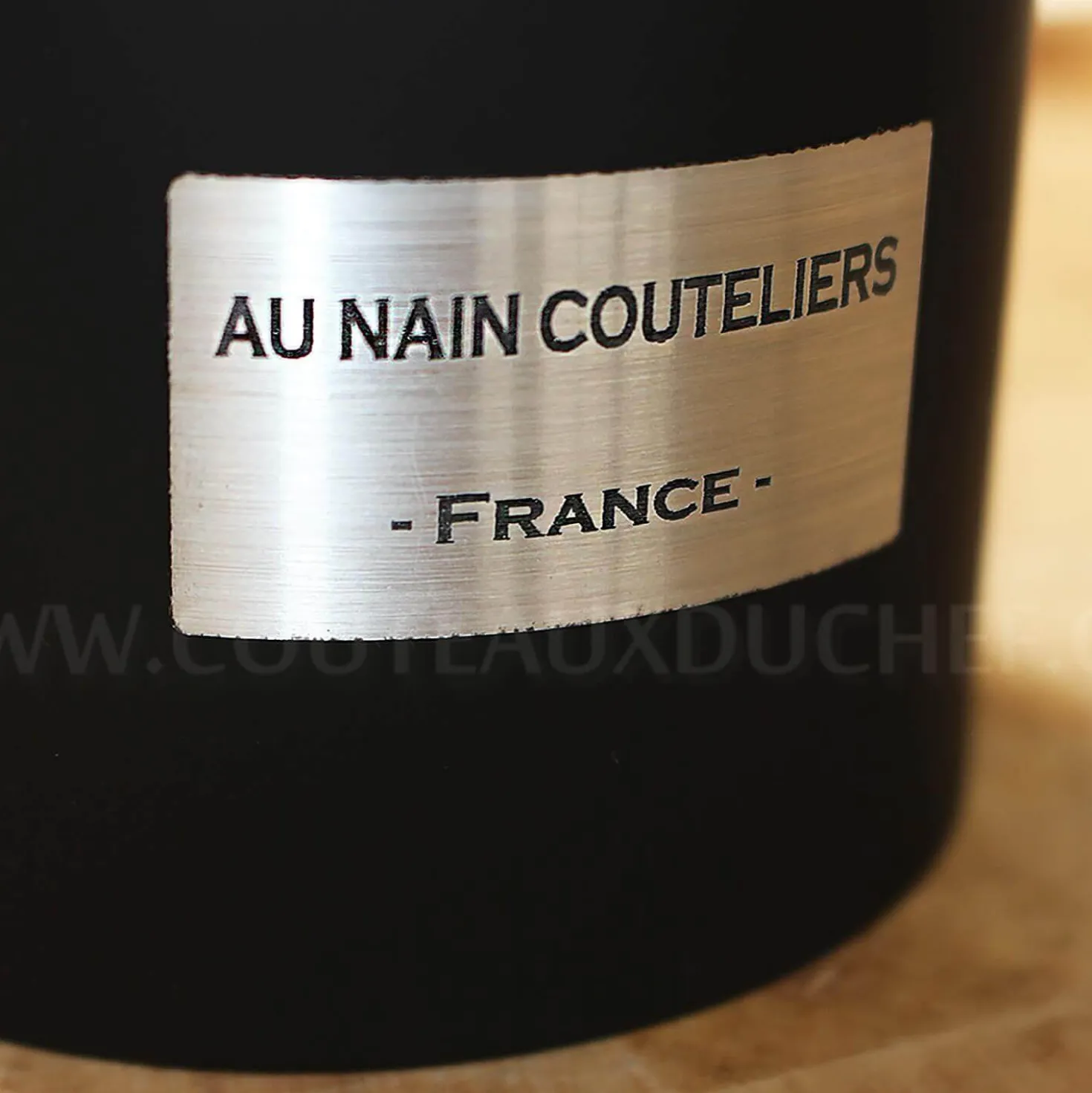 Bloc universel Au Nain Bistronome 4 couteaux à steak élégants manches rouges