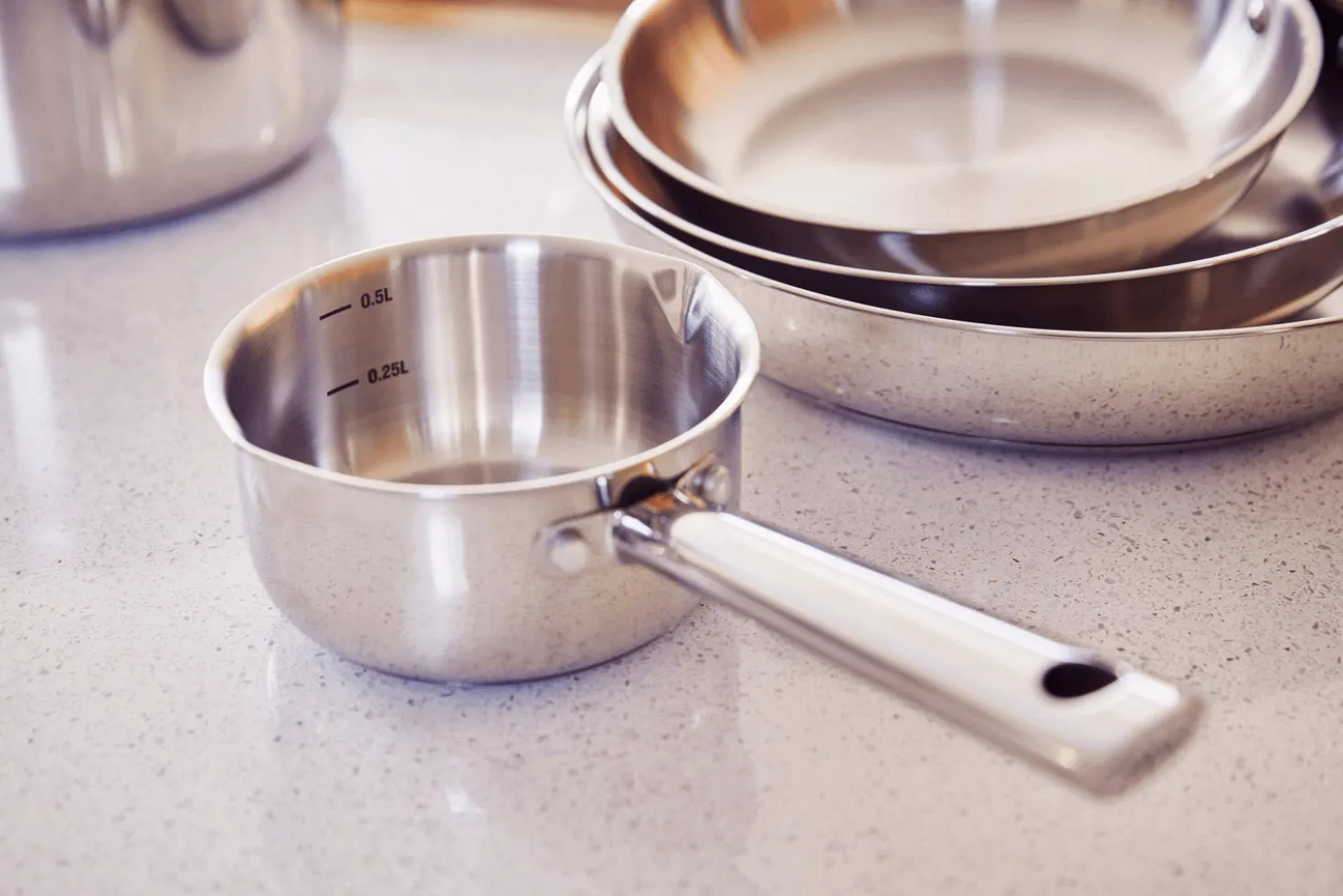 Casserole Beka Cicla avec 2 becs verseurs en inox 12cm