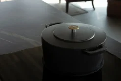 Cocotte Combekk Original Dutch Oven 28cm en fonte émaillée recyclée noire