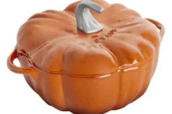 Cocotte Staub citrouille en fonte émaillée orange 24cm