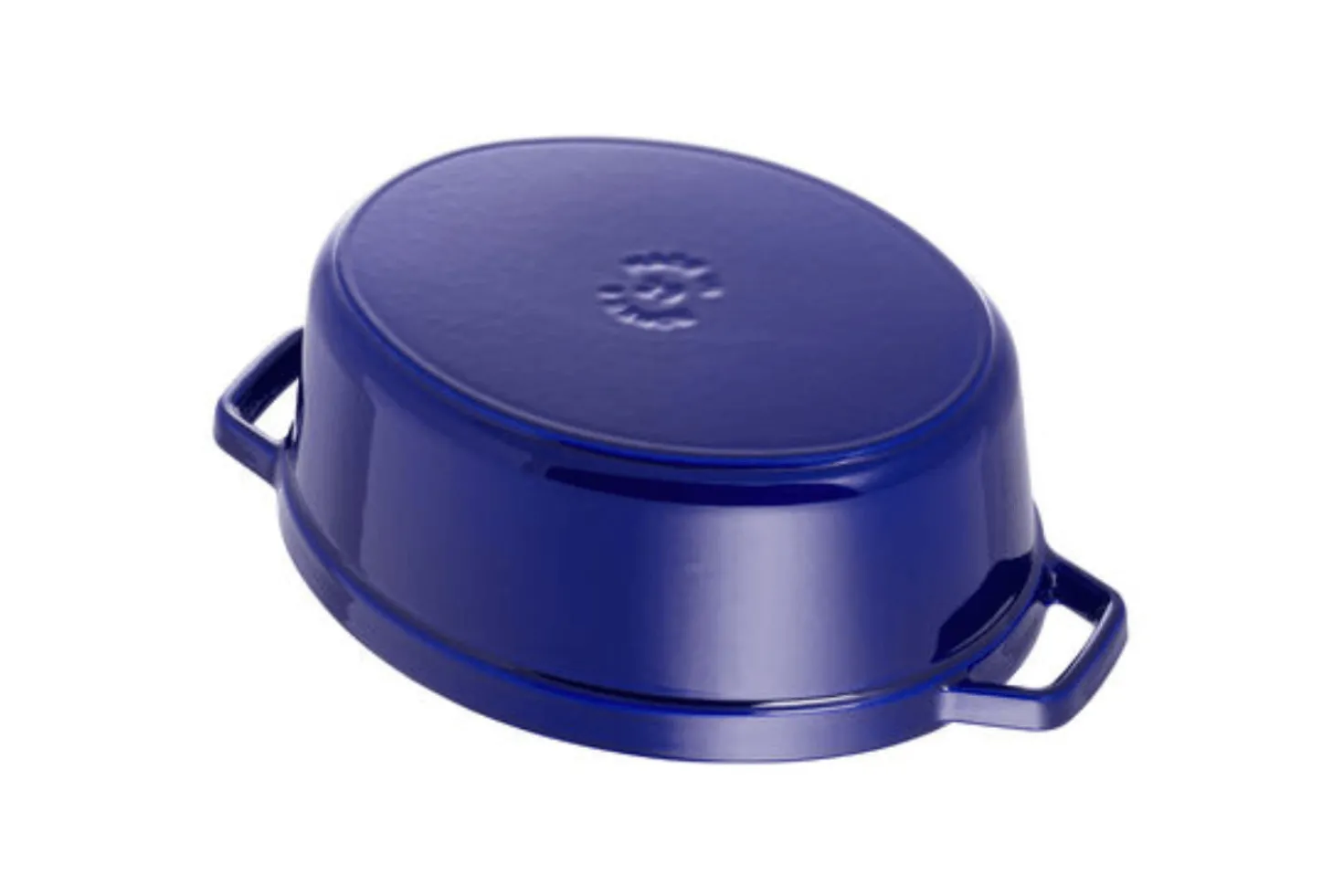 Cocotte Staub ovale en fonte émaillée bleu intense