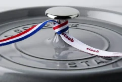 Cocotte STAUB ovale en fonte émaillée gris graphite
