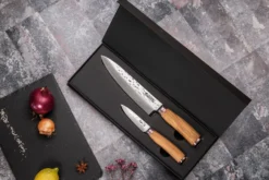 Coffret de 2 couteaux Wusaki Damas 10Cr manches en olivier Chef + Office