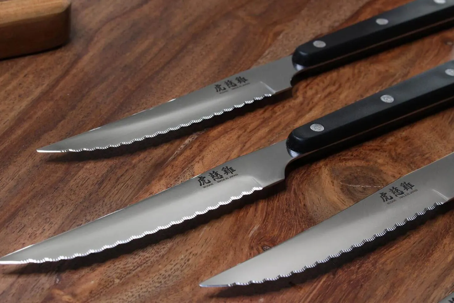 Coffret de table Wusaki 4 couteaux à steak 11cm