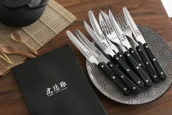 Coffret de table Wusaki 4 couteaux à steak 10.5cm à bout rond