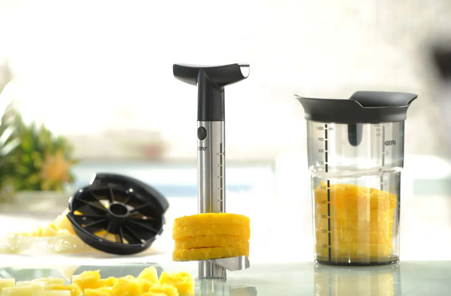 Coupe-ananas + trancheur + gobelet Gefu Professional Plus