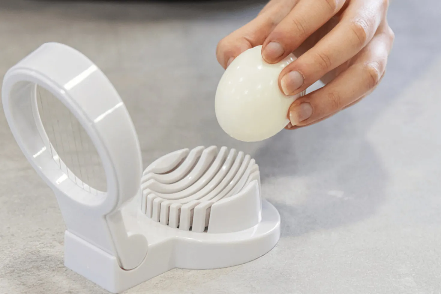 Coupe-œufs KitchenCraft en acier inoxydable et polymère blanc