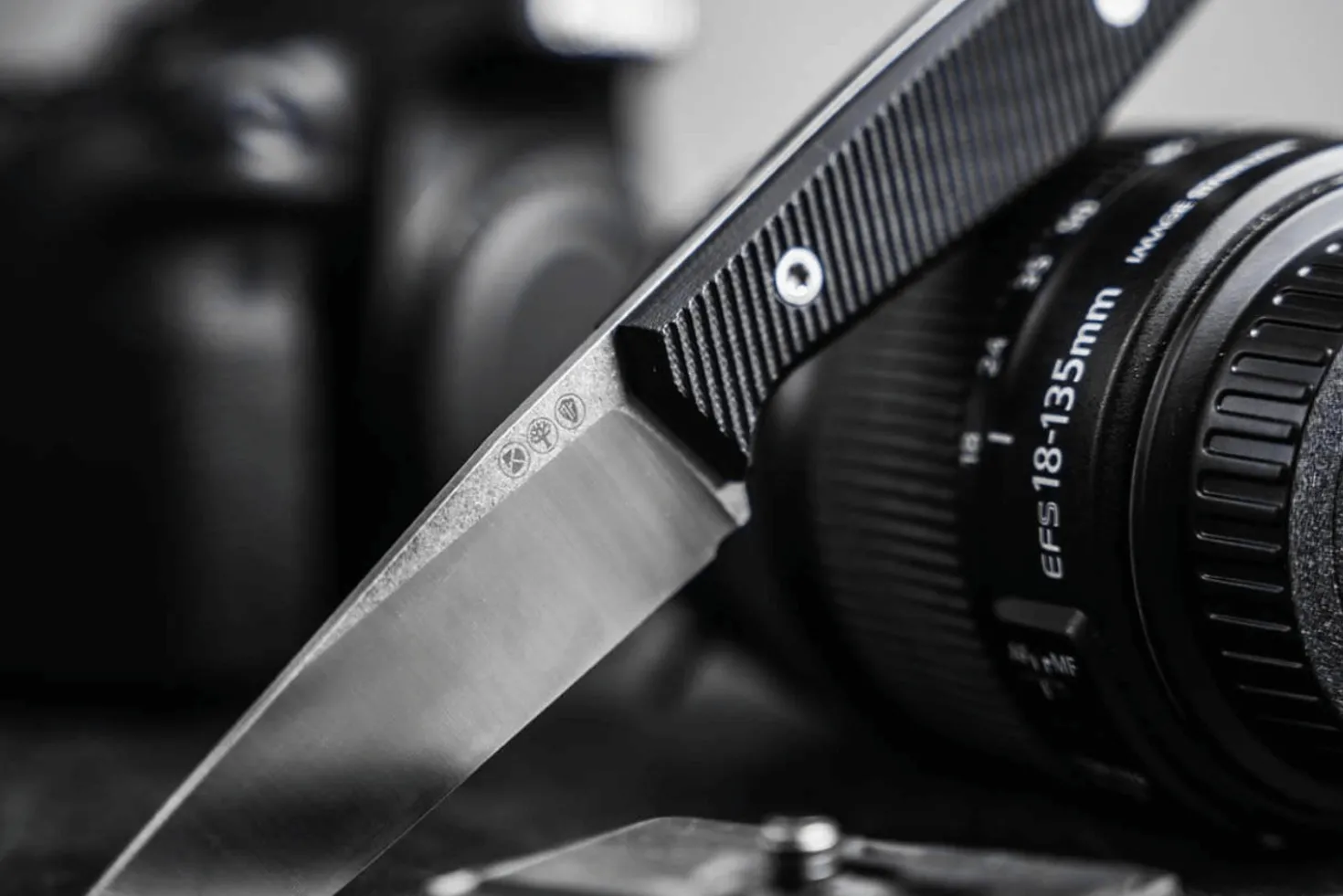 Couteau Böker AK1 American Tanto 129504 lame en acier 7,6cm manche en G10 noir + étui en kydex