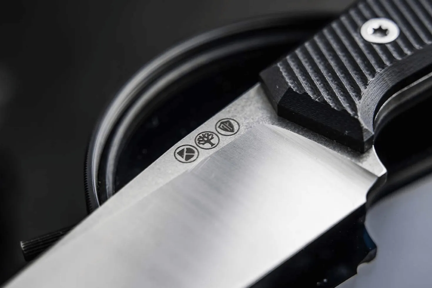 Couteau Böker AK1 American Tanto 129504 lame en acier 7,6cm manche en G10 noir + étui en kydex