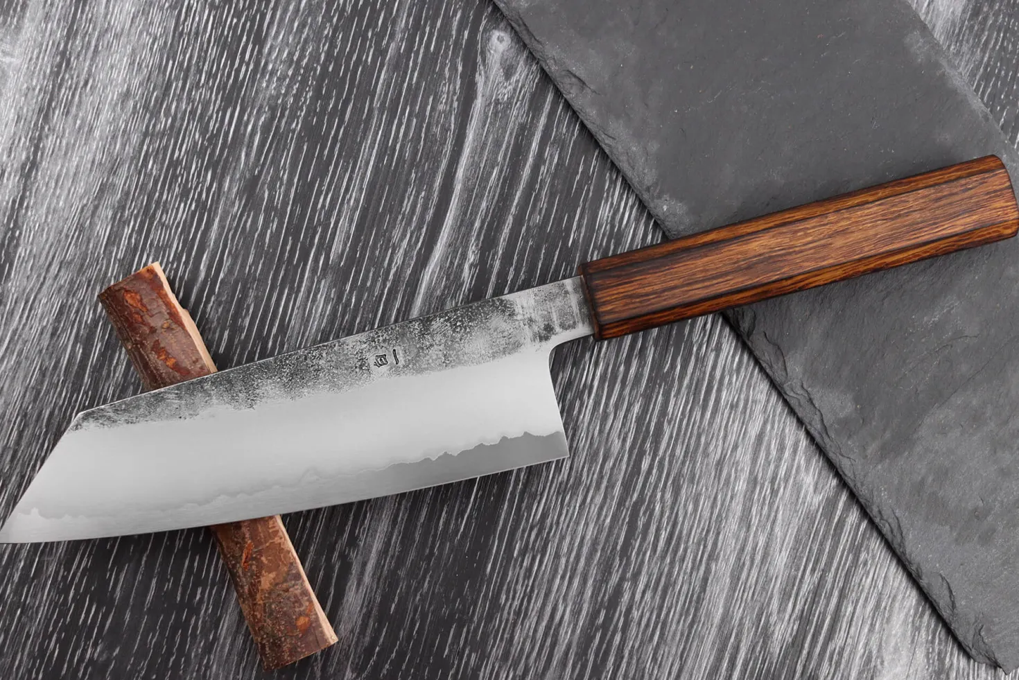 Couteau bunka 18cm japonais artisanal Hado Kirisame Shirogami