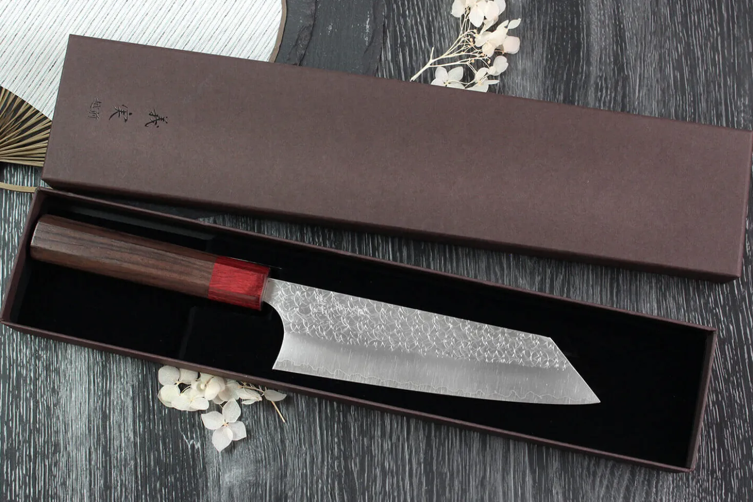 Couteau bunka japonais artisanal Yoshimi Kato Minamo SG2 Tsuchime 17cm