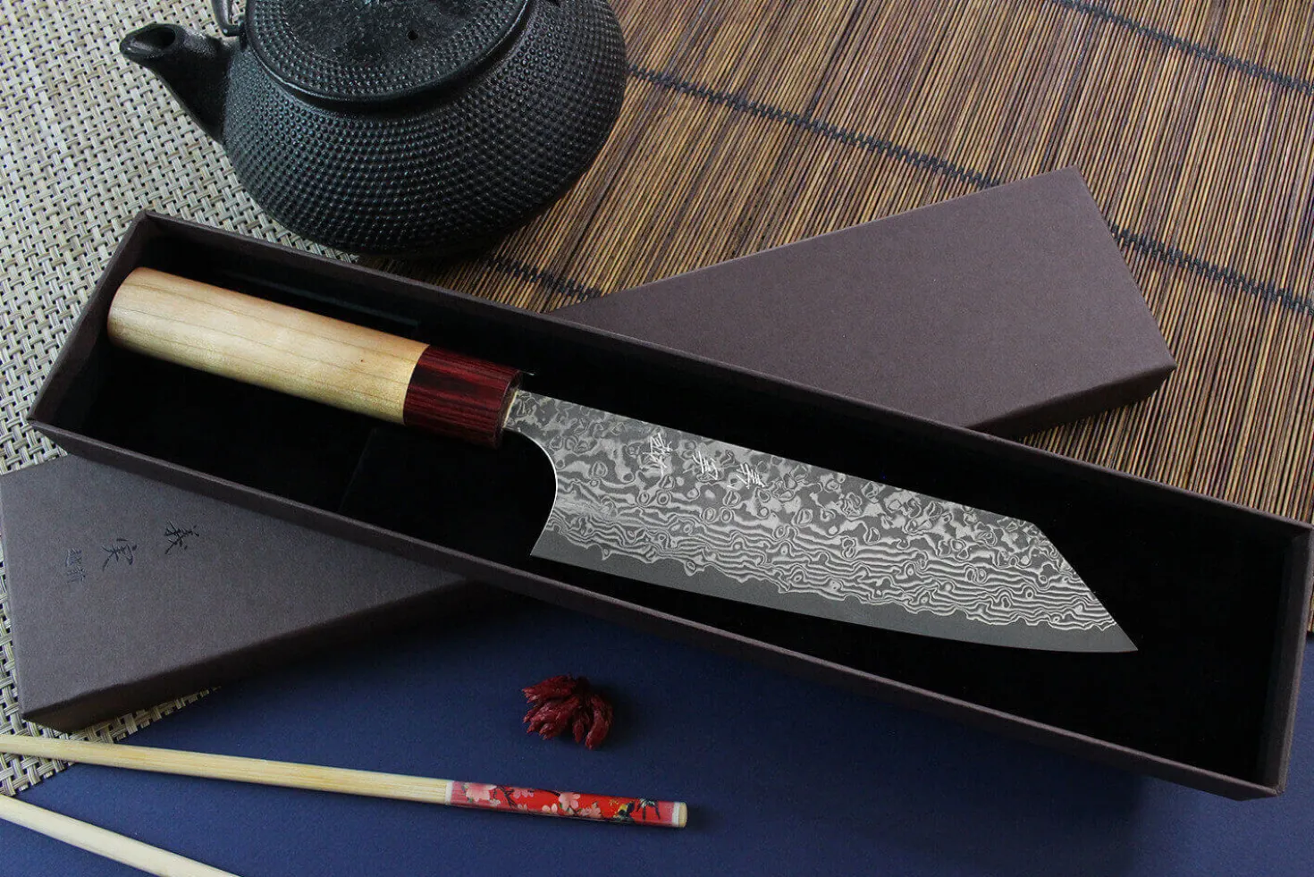 Couteau bunka japonais artisanal Yoshimi Kato 16,5cm VG10 Nickel Damascus cerisier