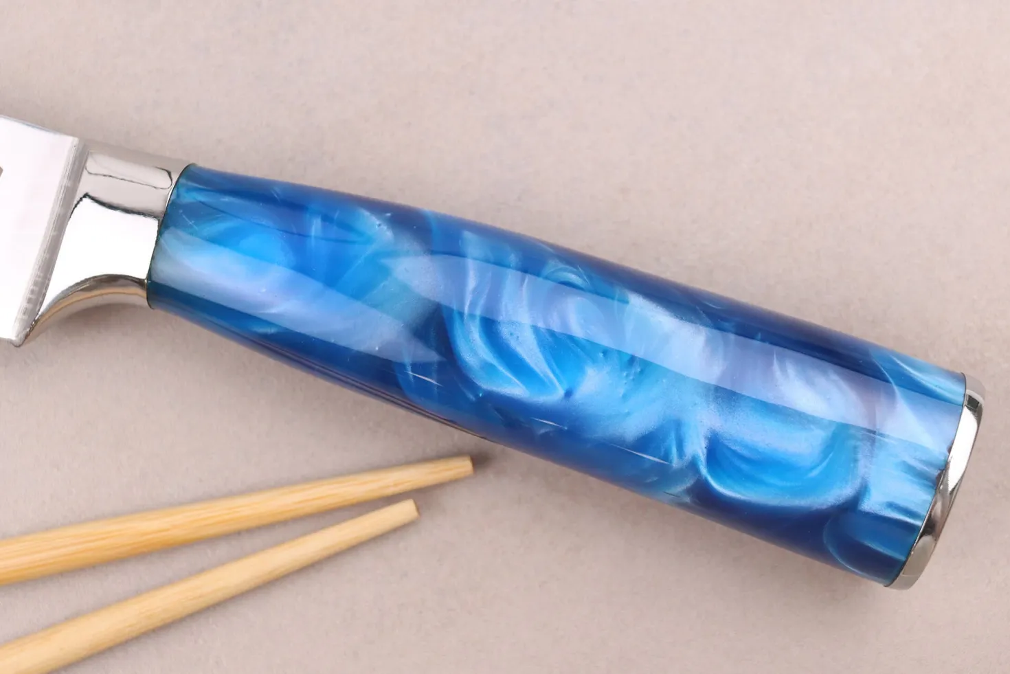 Couteau à découper 20cm Kutoyama Blue Wave