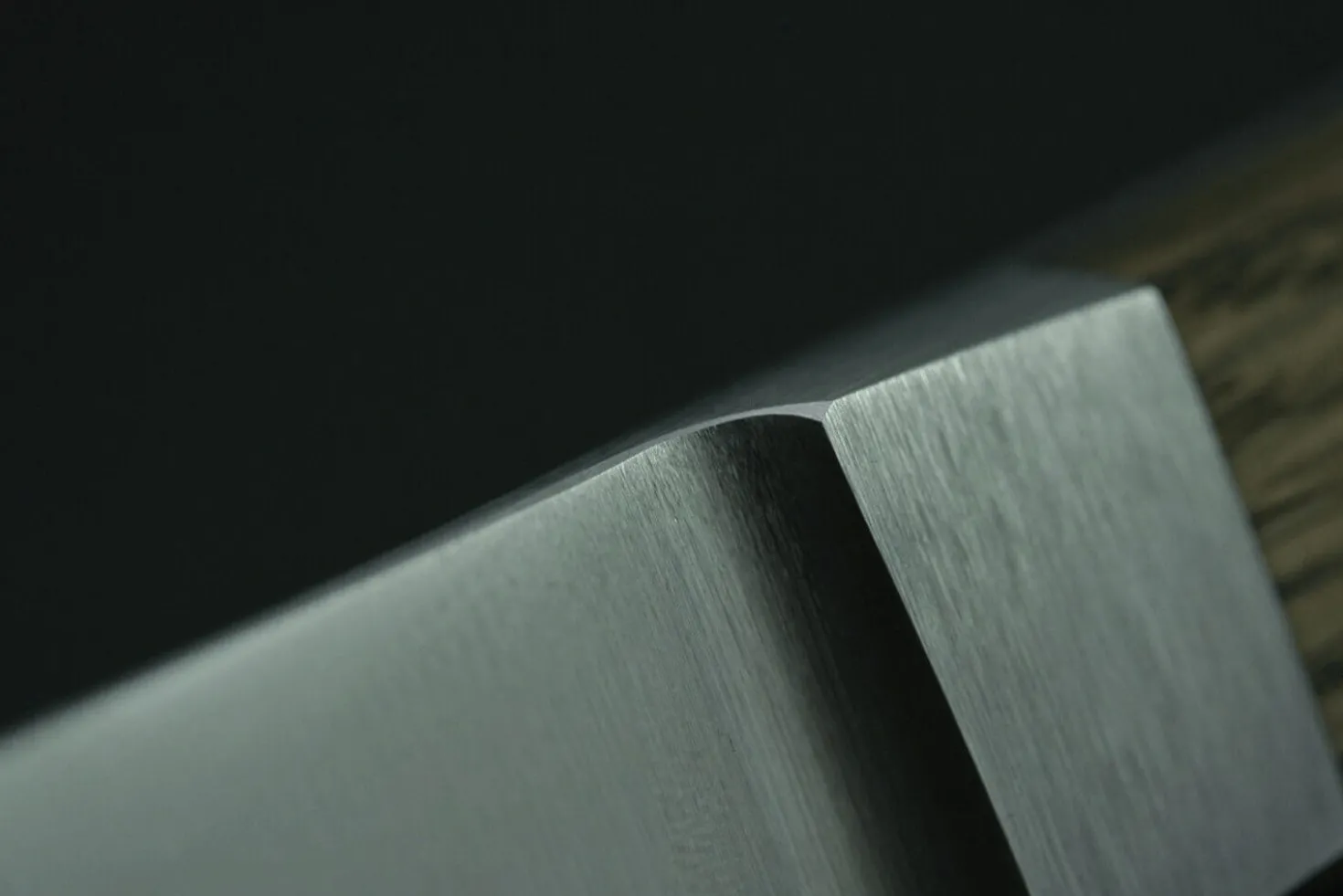 Couteau à découper Güde Alpha Chêne 21cm en acier forgé