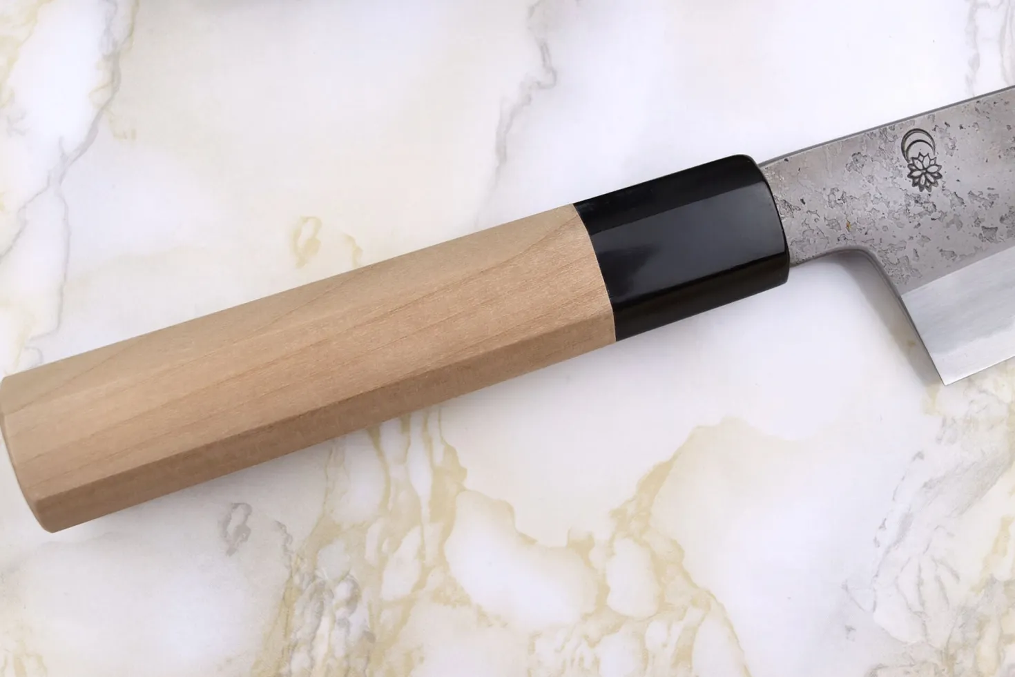 Couteau de chef 21cm japonais artisanal Sakai Kikumori Kikuzuki Rin