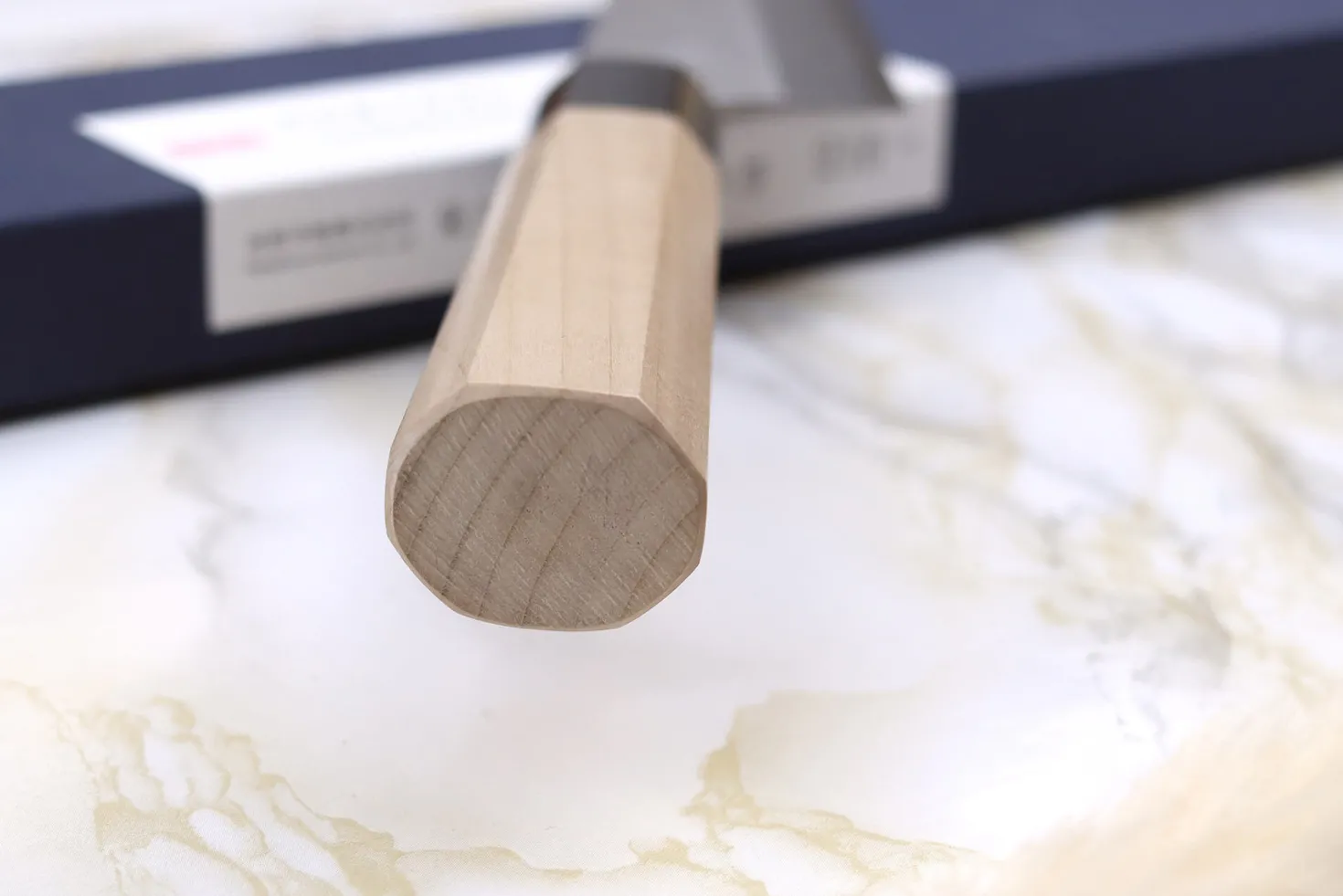 Couteau de chef 21cm japonais artisanal Sakai Kikumori Kikuzuki Rin