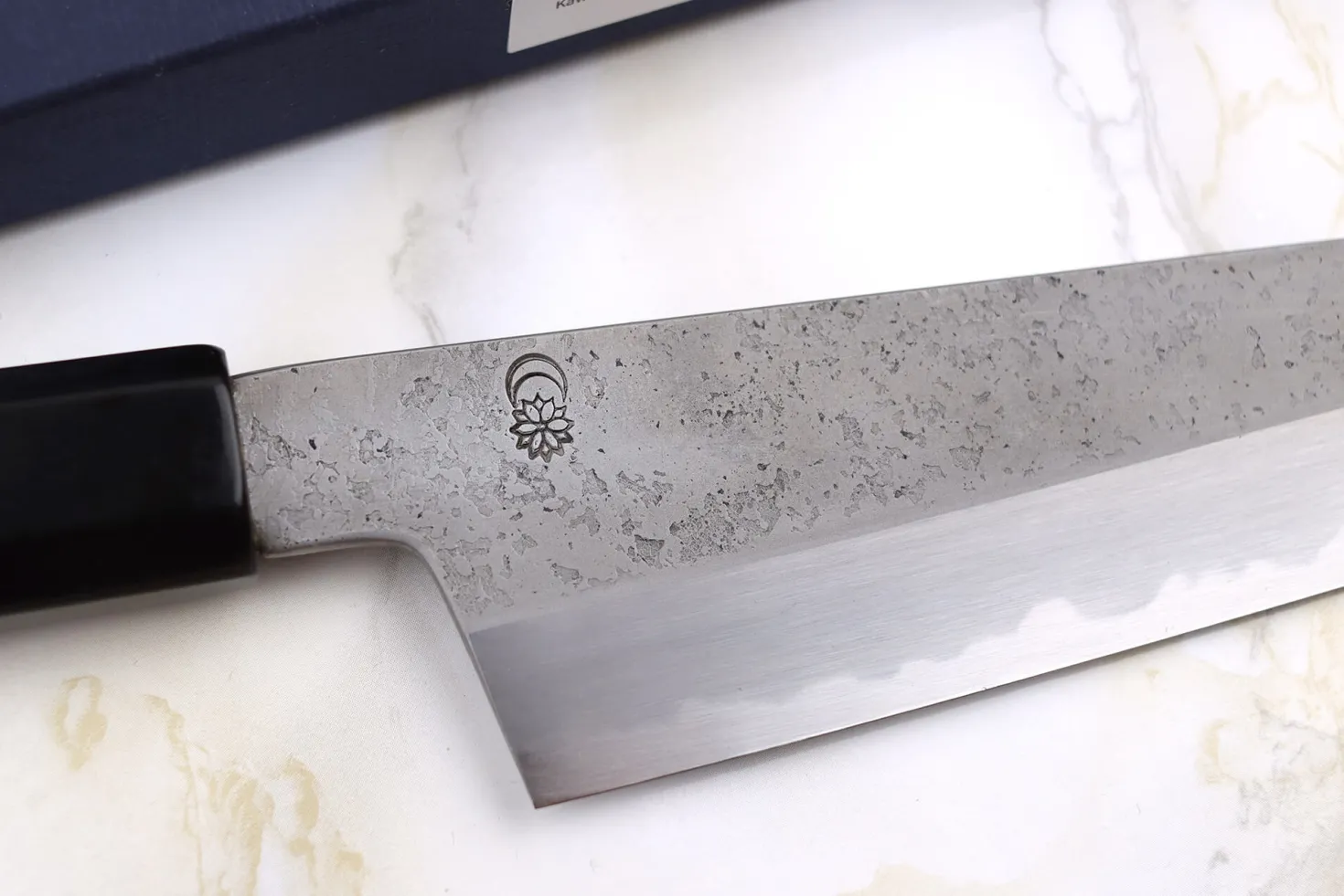 Couteau de chef 21cm japonais artisanal Sakai Kikumori Kikuzuki Rin