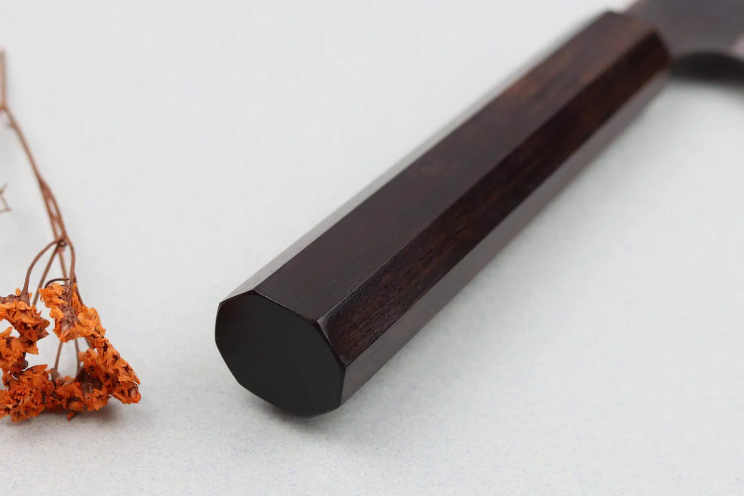 Couteau de chef 23cm japonais artisanal Hatsukokoro Yorokobi Kurouchi Damas