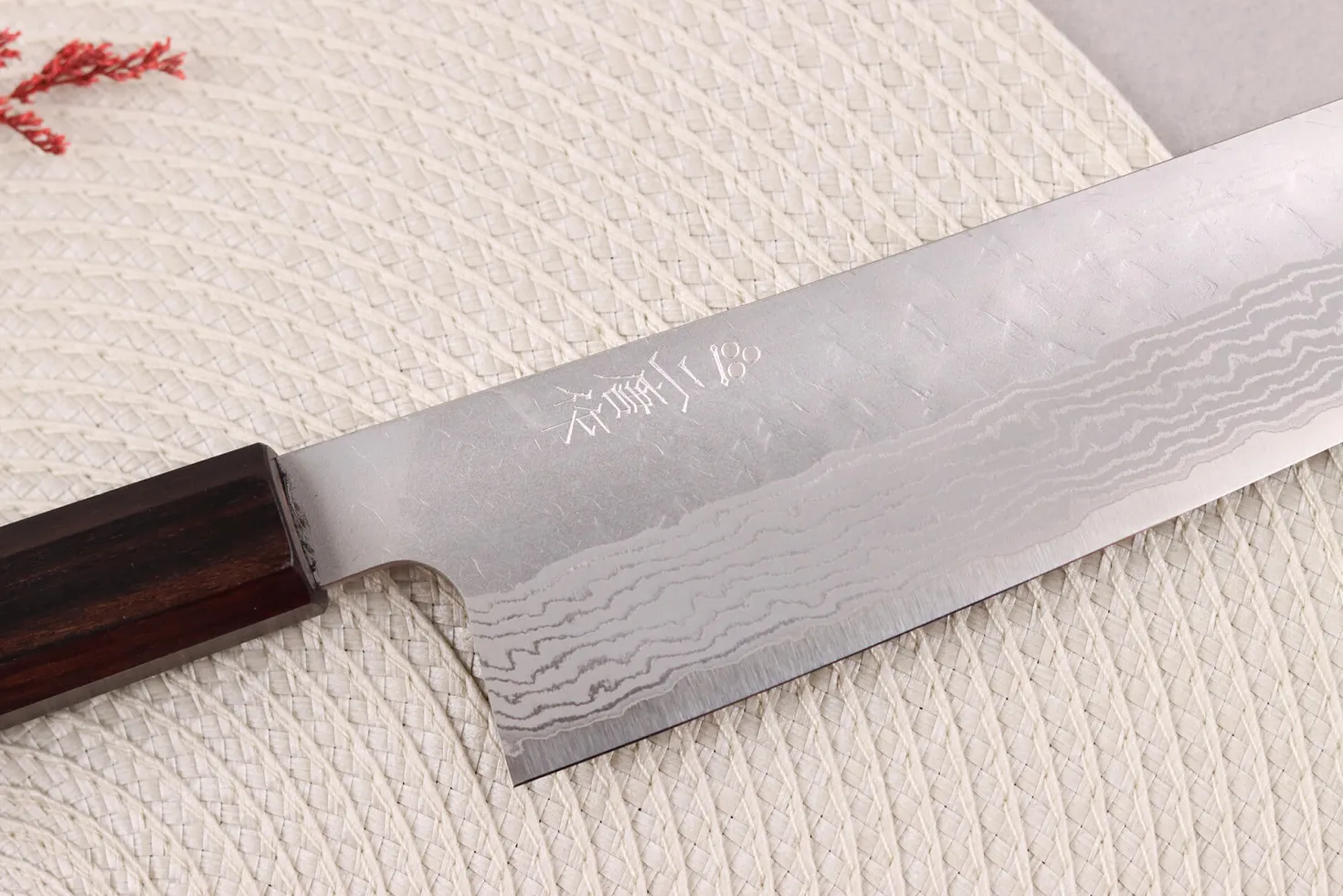 Couteau de chef 20cm japonais artisanal Nigara Hamono Tsuchime VG10 damas
