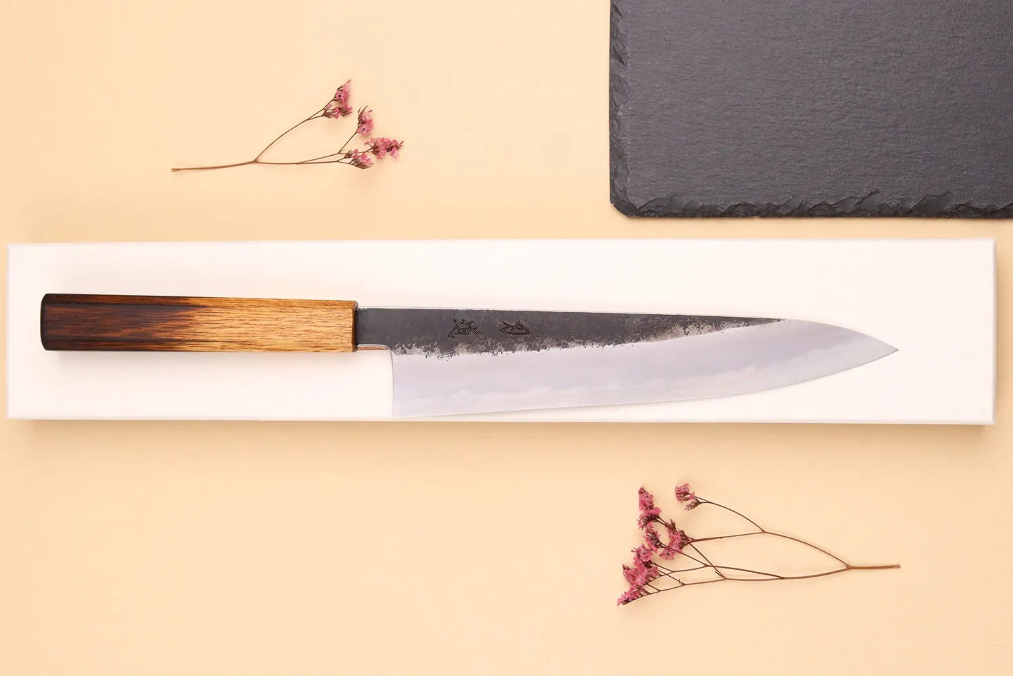 Couteau de chef 24cm japonais artisanal Hado Sumi WS2