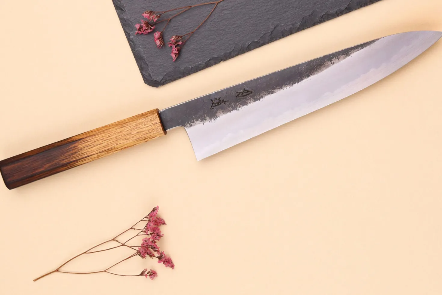 Couteau de chef 24cm japonais artisanal Hado Sumi WS2