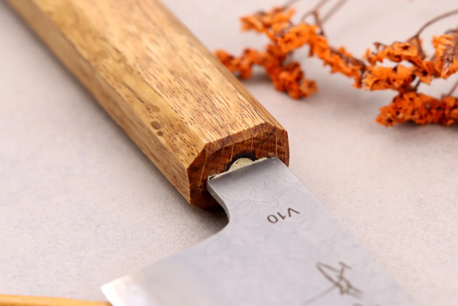 Couteau de chef 21cm japonais artisanal Sakai Kikumori TS10 en chêne