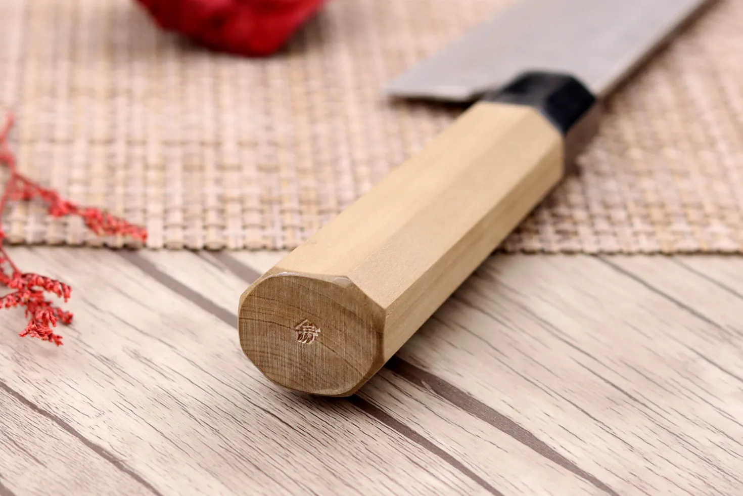 Couteau de chef 21cm japonais artisanal Fujiwara Maboroshi manche en magnolia