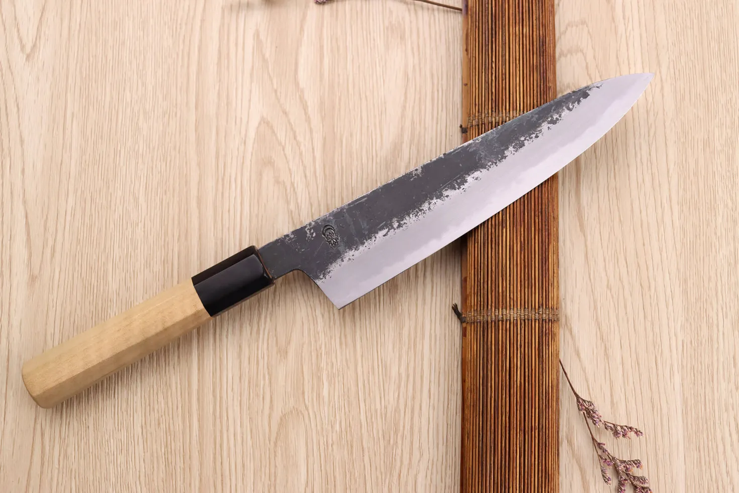 Couteau de chef 21cm japonais artisanal Sakai Kikumori Kikuzuki Kuro
