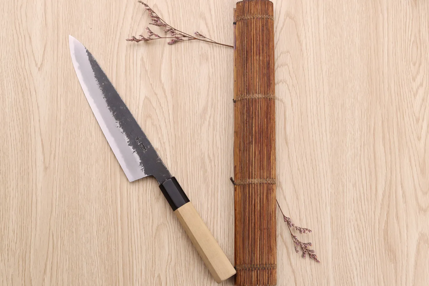 Couteau de chef 21cm japonais artisanal Sakai Kikumori Kikuzuki Kuro