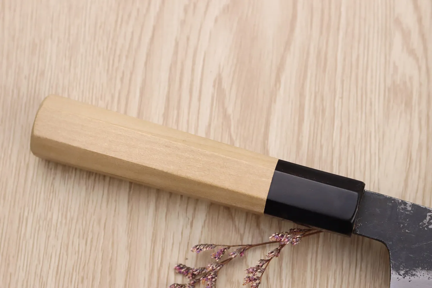Couteau de chef 21cm japonais artisanal Sakai Kikumori Kikuzuki Kuro