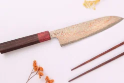 Couteau de chef 18cm japonais artisanal Takeshi Saji VG10 Rainbow Nashiji