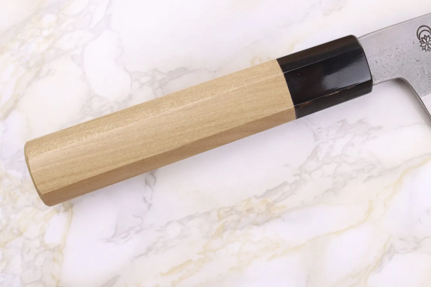 Couteau de chef 24cm japonais artisanal Sakai Kikumori Kikuzuki Rin