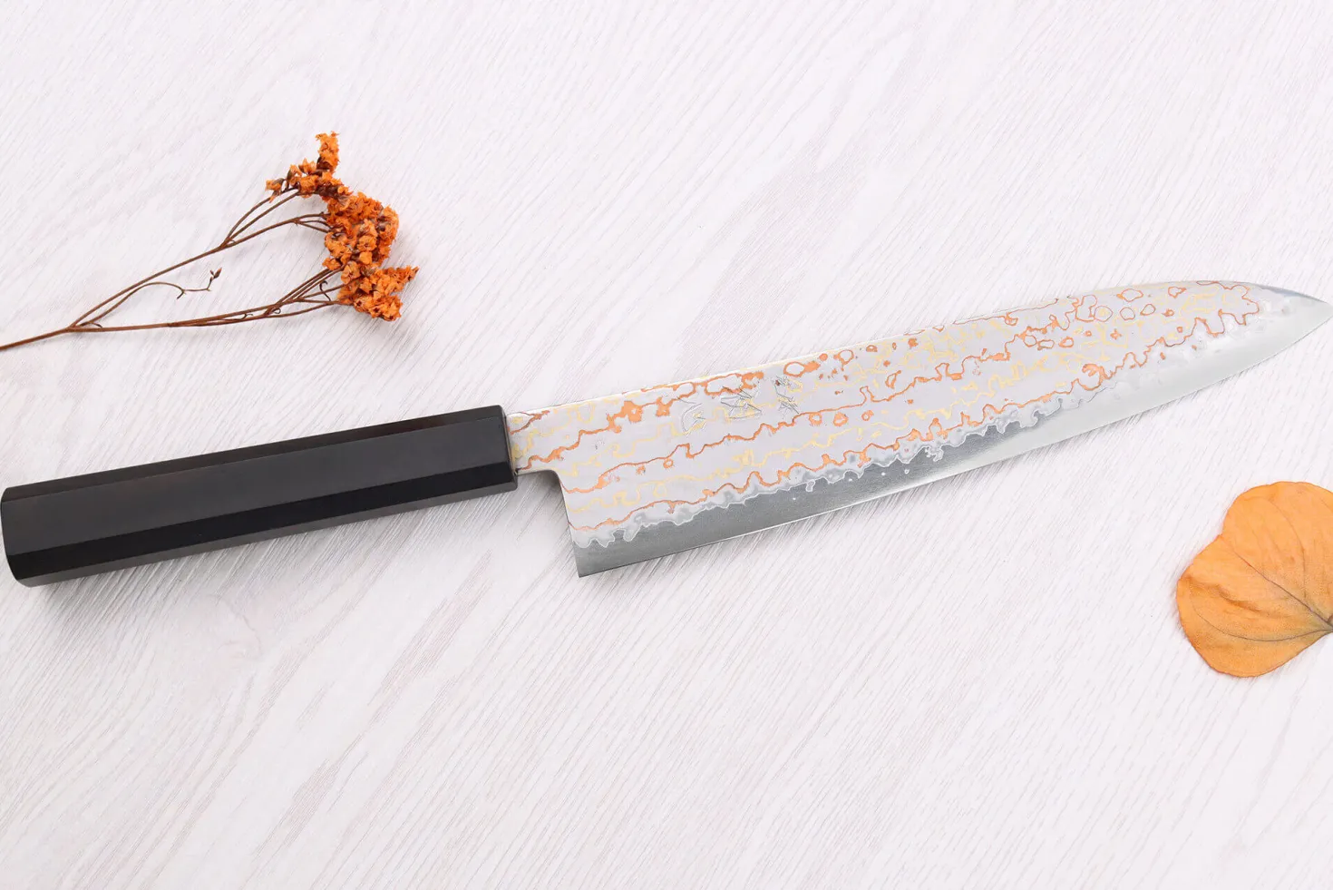 Couteau de chef 21cm japonais artisanal Hatsukokoro Hayabusa Rainbow Damas