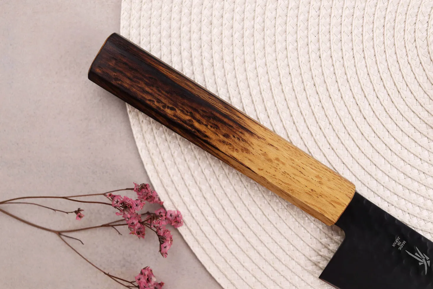 Couteau de chef 21cm japonais Sakai Takayuki Kurokage VG10 manche en chêne brûlé