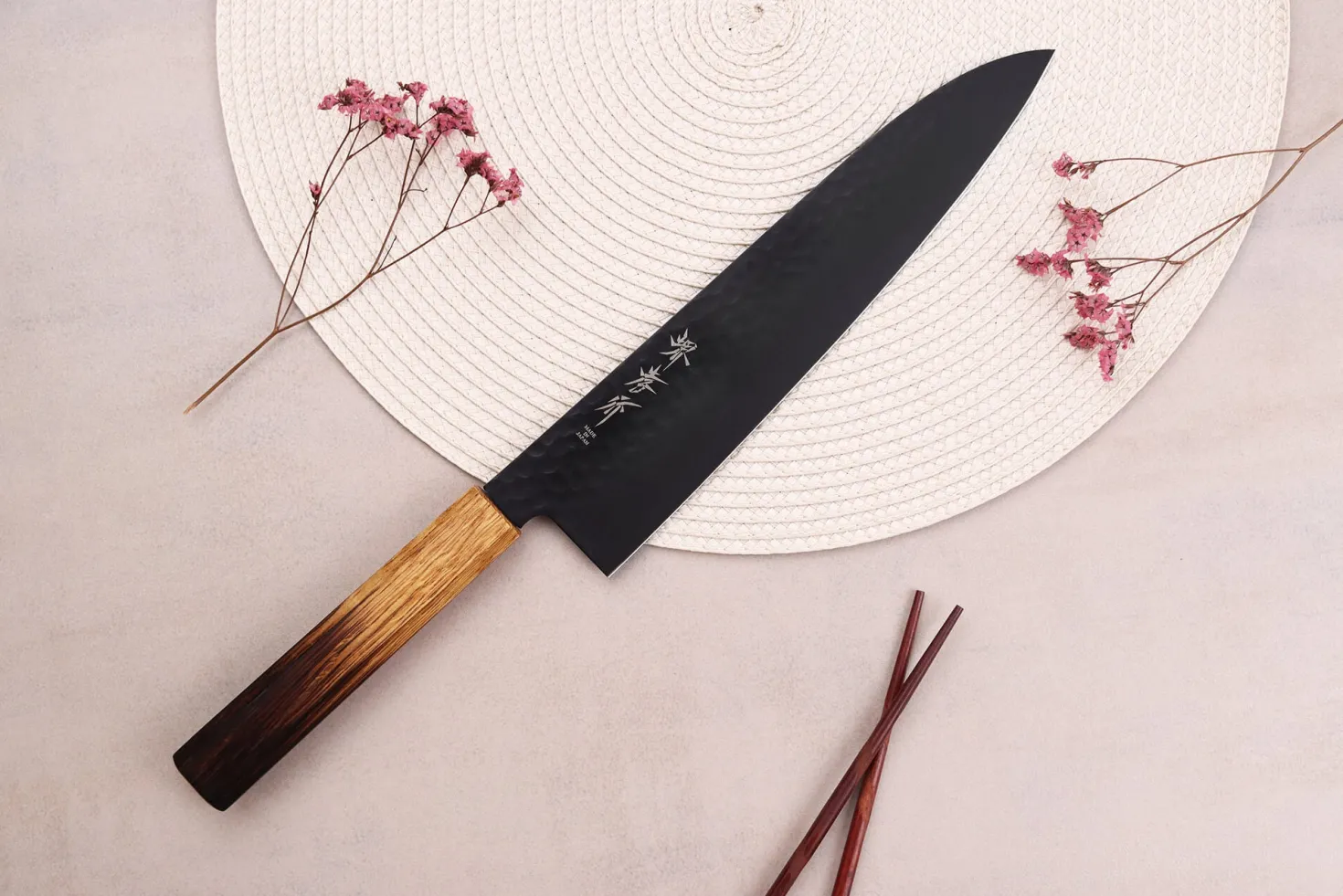Couteau de chef 24cm japonais Sakai Takayuki Kurokage VG10 manche en chêne brûlé
