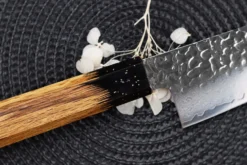 Couteau de chef 21cm japonais Sakai Takayuki Kashi Urushi VG10 damas