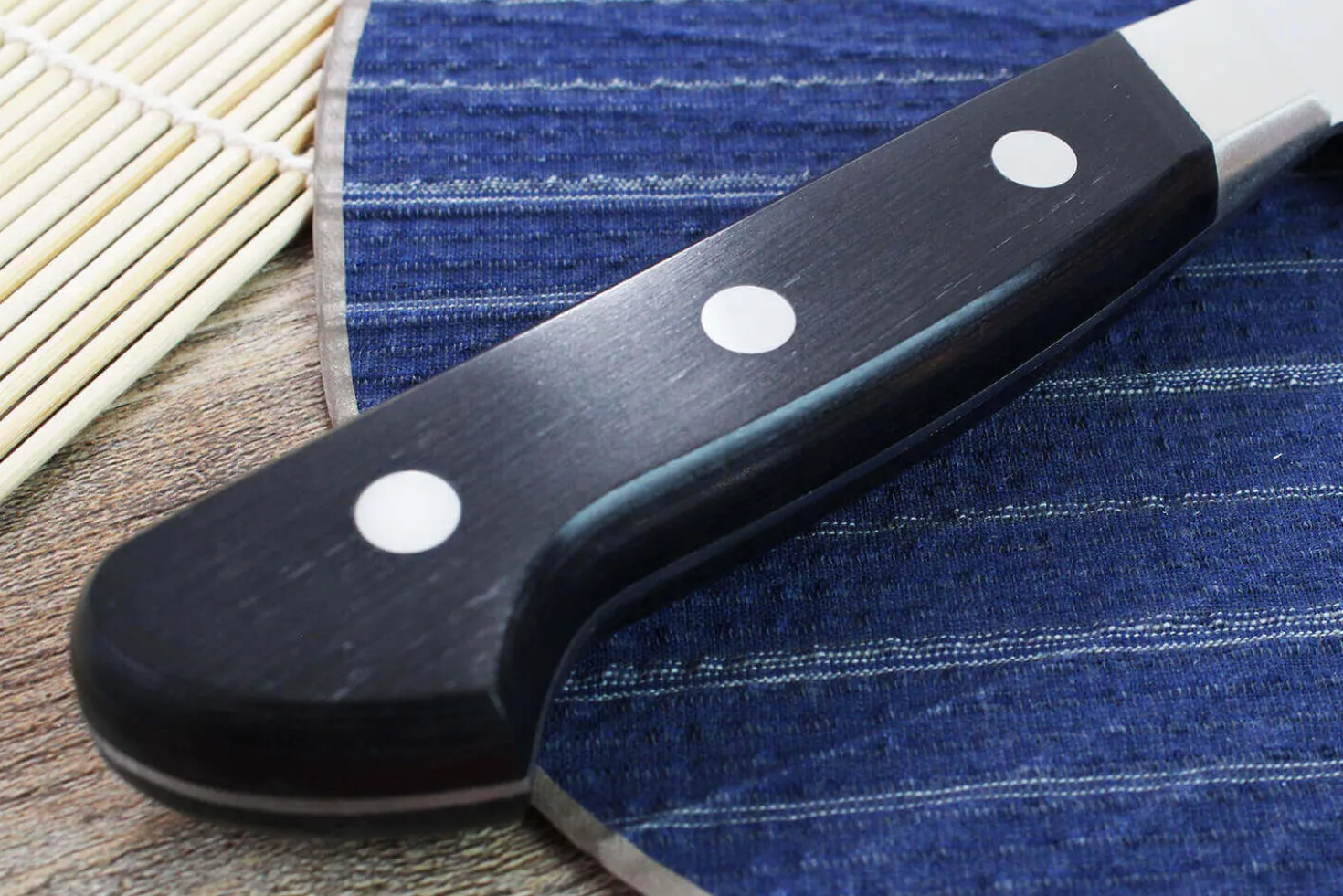 Couteau de chef japonais alvéolé Misono UX10 27cm