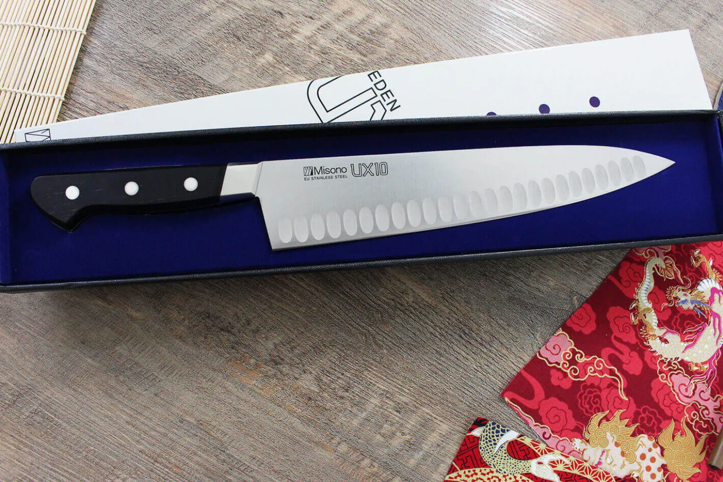 Couteau de chef japonais alvéolé Misono UX10 27cm