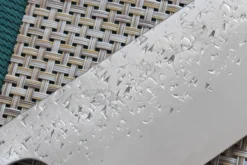 Couteau de chef japonais artisanal martelé Yu Kurosaki Shizuku 21cm acier SG2