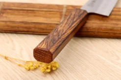 Couteau de chef japonais artisanal Wusaki Yoshi G3 chêne 18cm