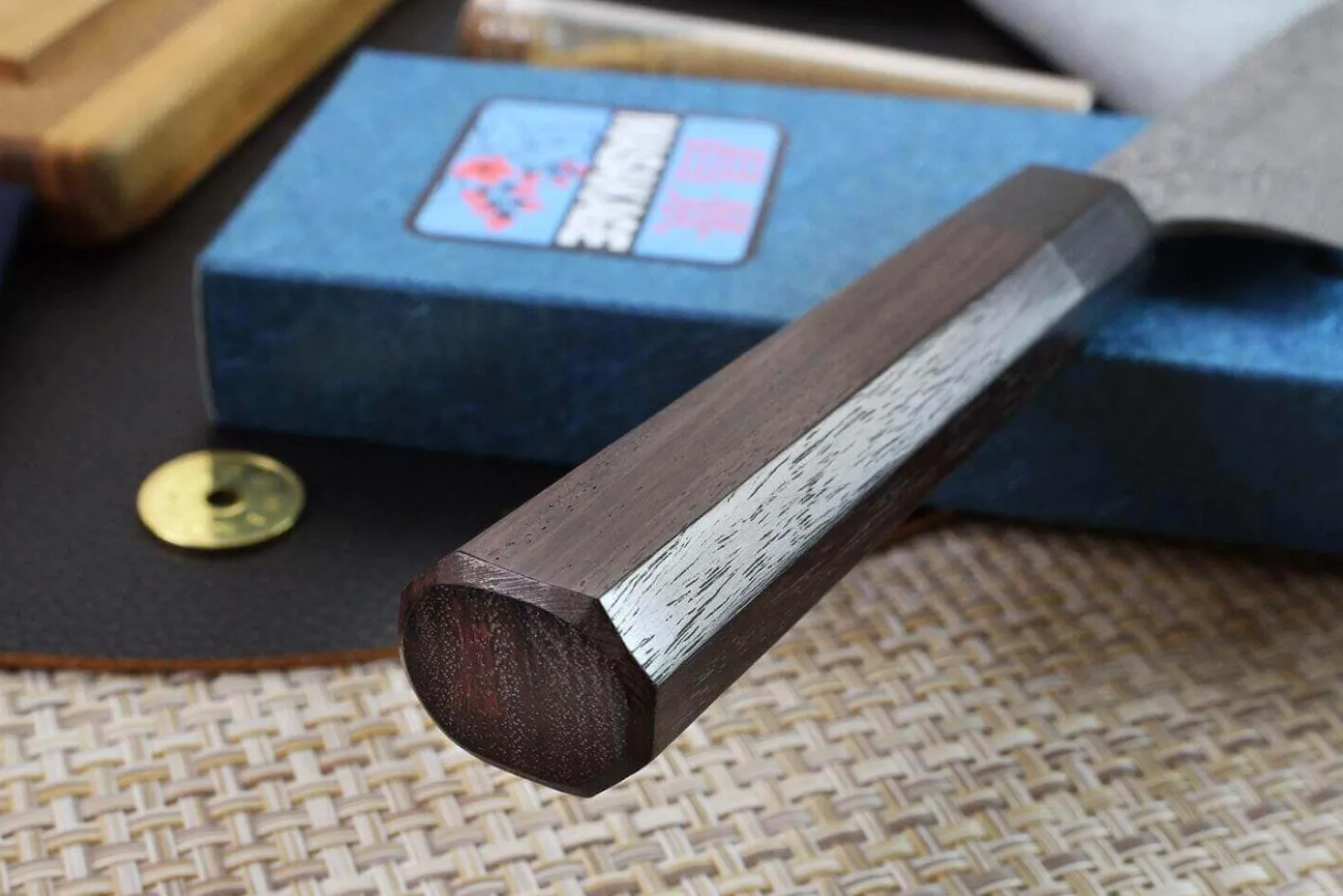 Couteau de chef japonais artisanal Masakage Kumo 27cm damas 63 couches