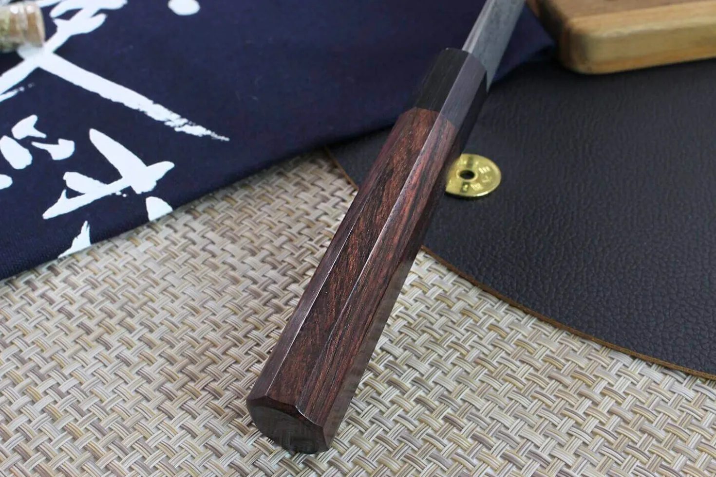 Couteau de chef japonais artisanal Masakage Kumo 27cm damas 63 couches