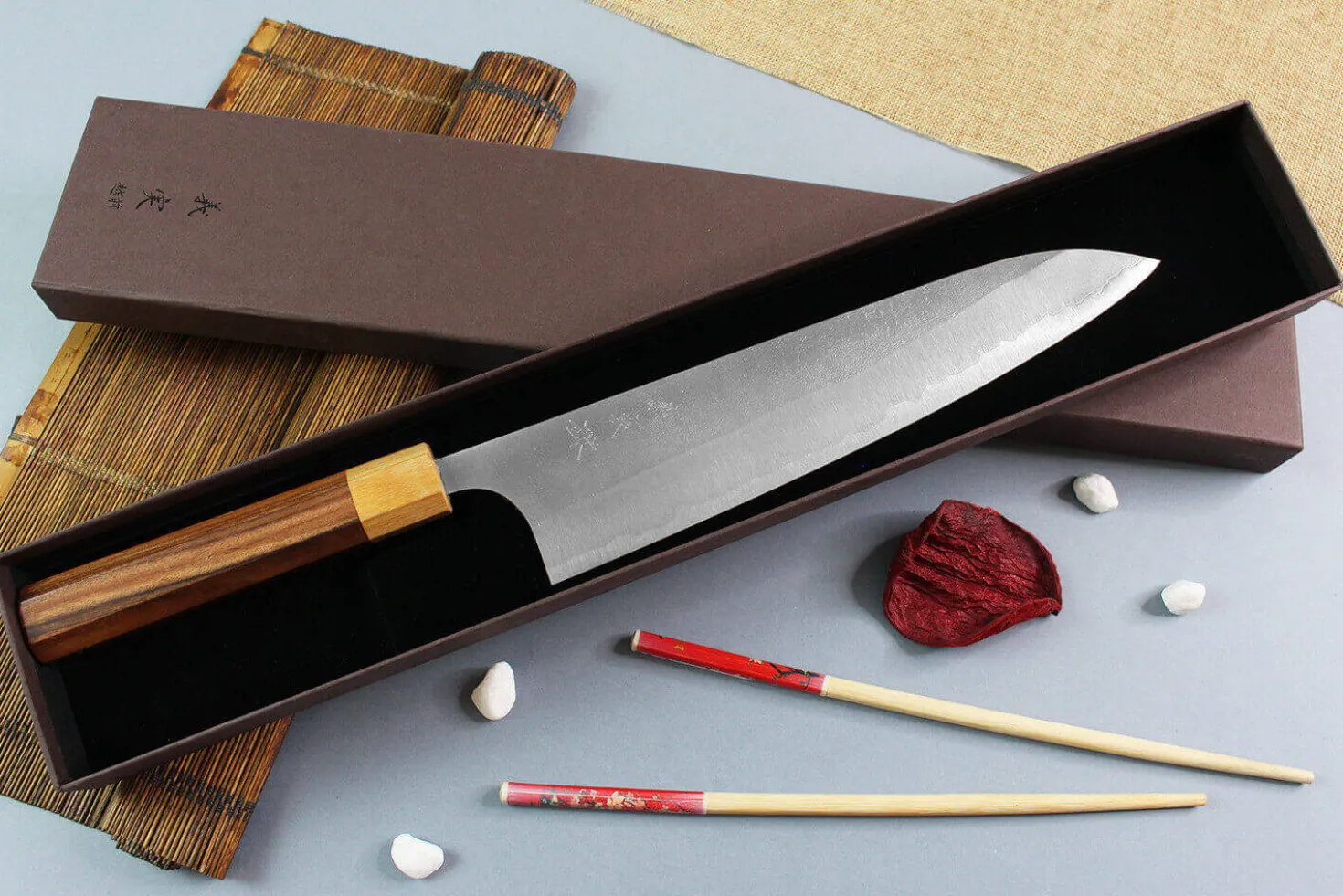 Couteau de chef japonais artisanal Yoshimi Kato AS Nashiji 24cm