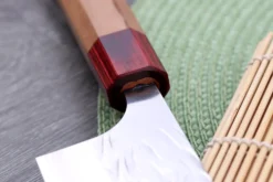 Couteau de chef japonais artisanal Yu Kurosaki Sasame acier cobalt 24cm