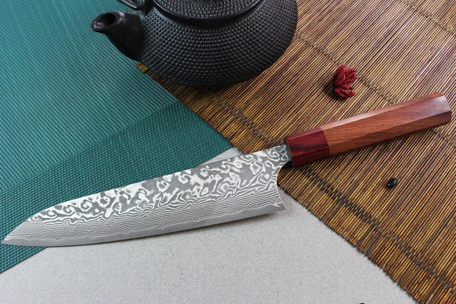 Couteau de chef japonais artisanal Yoshimi Kato 21cm SG2 Damascus