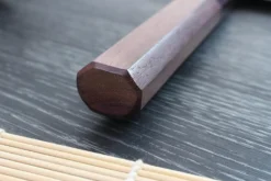 Couteau de chef japonais artisanal Takeshi Saji R2 Damas 18cm
