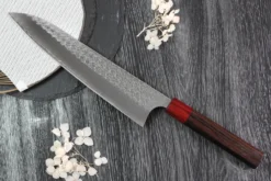 Couteau de chef japonais artisanal Yoshimi Kato Minamo SG2 Tsuchime 24cm