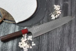 Couteau de chef japonais artisanal Yoshimi Kato Minamo SG2 Tsuchime 24cm