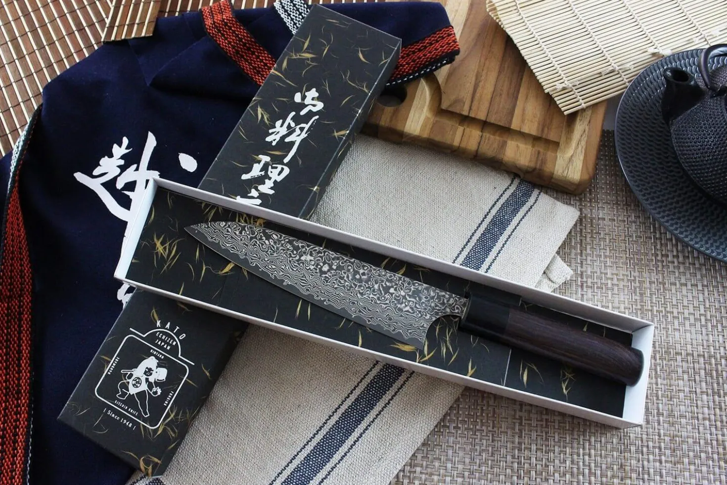 Couteau de chef japonais artisanal Yoshimi Kato 18cm VG10 Nickel Damascus